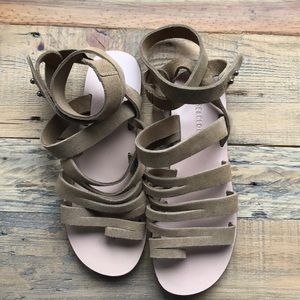 Women’s sandals
